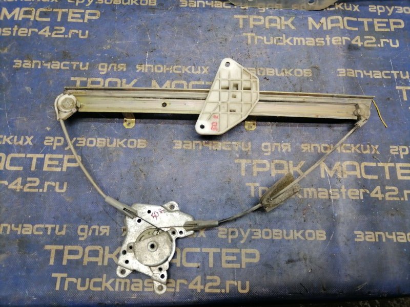 Механизм стеклоподъемника MITSUBISHI CANTER FE538B 4D35 1995 правый (б/у)