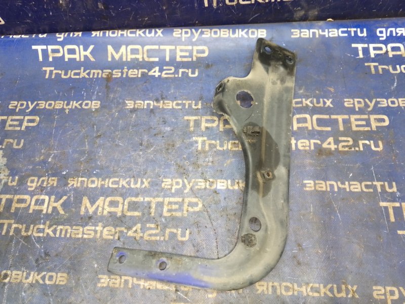 Кронштейн крепления подножки ISUZU GIGA CYJ77 6UZ1 2008 задний правый (б/у)