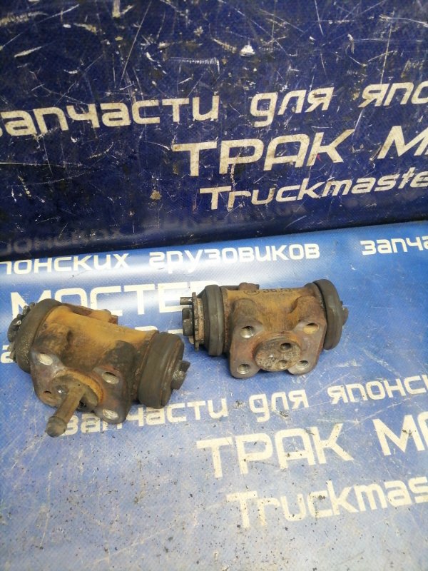 Рабочий тормозной цилиндр MITSUBISHI FUSO FK629K 6D17 1997 задний правый (б/у)