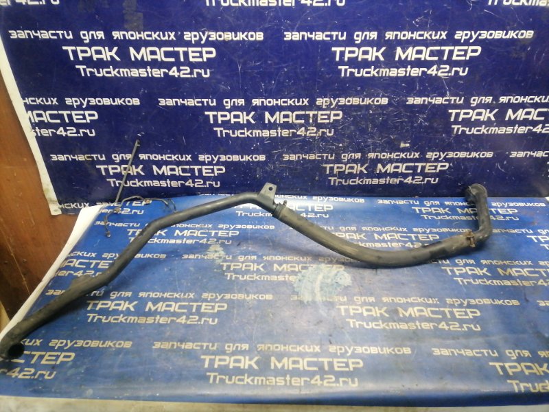 Патрубок маслозаливной горловины MITSUBISHI FUSO FK64HK 6M61 2004 (б/у)