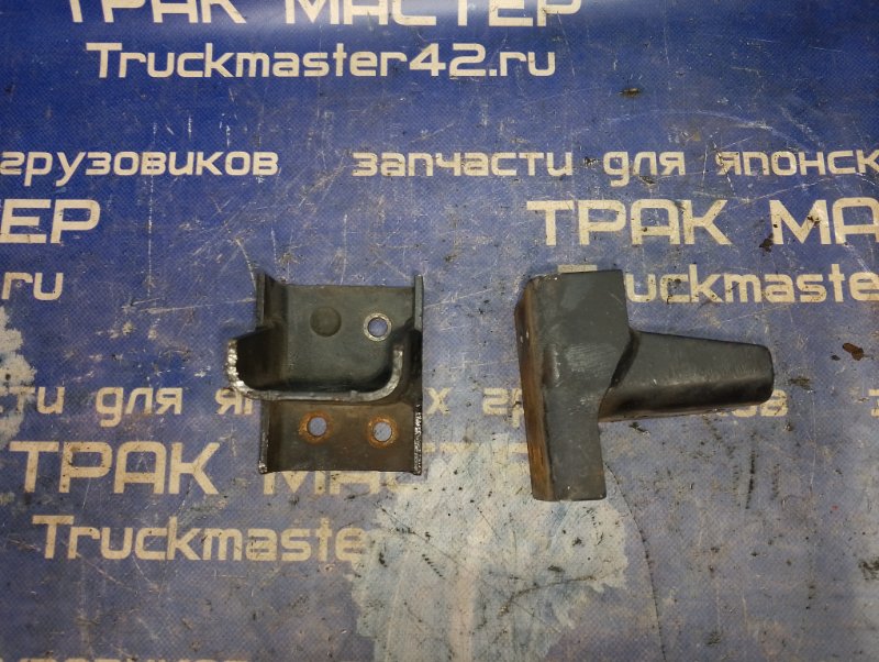 Кронштейн крепления отбойника подрессорника MITSUBISHI CANTER FE82DE 4M50 2007 (б/у)