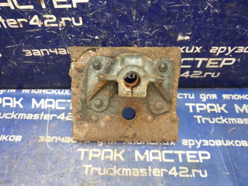 Кронштейн задней рессоры RF MITSUBISHI FUSO FK61HE 6M61 2005 (б/у)