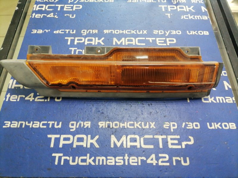 Повторитель поворота в дверь MITSUBISHI CANTER FB501B 4M40 1998 правый (б/у)