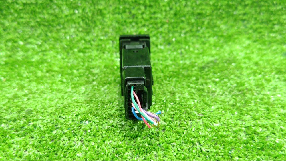 Кнопка обогрева сидений Toyota Aqua NHP10 1NZFXE