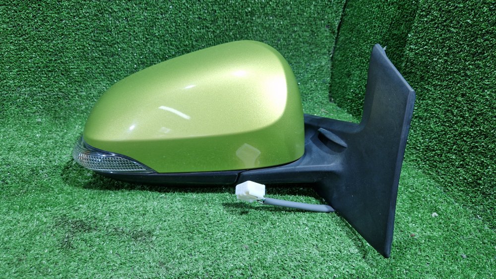 Зеркало заднего вида боковое правое Toyota Aqua 2015 NHP10 1NZFXE 87910-52D70 контрактная