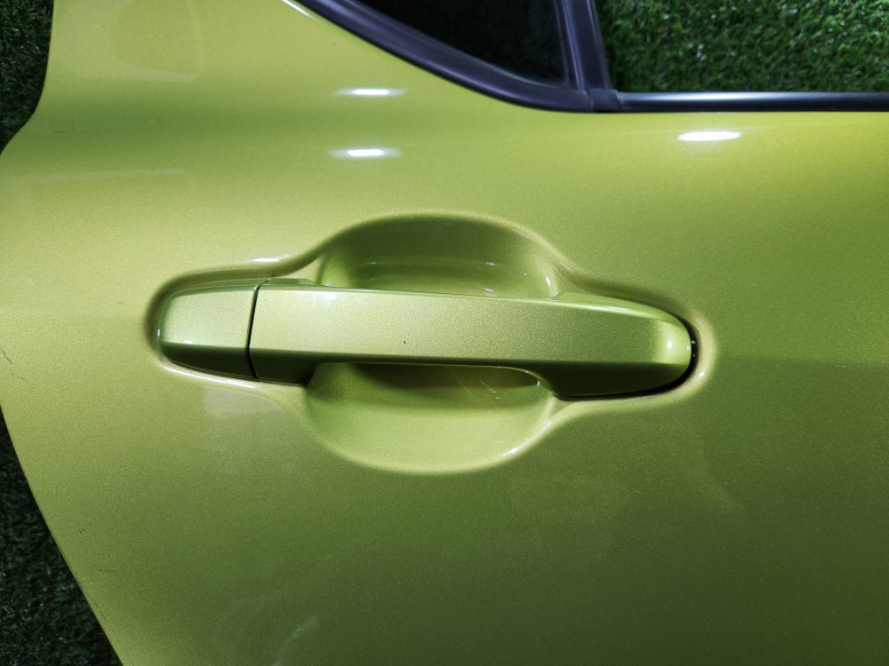Дверь боковая задняя правая Toyota Aqua NHP10 1NZFXE