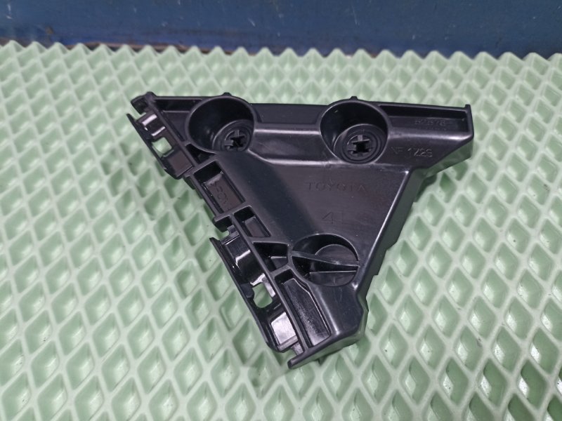 Кронштейн бампера задний Toyota Camry 40 2006-2011 5257633080 новая