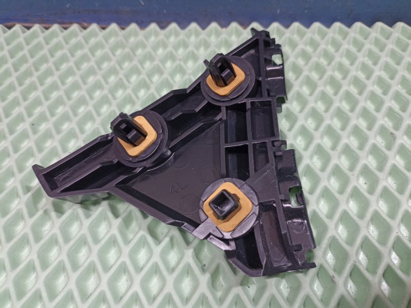 Кронштейн бампера задний Camry 40 2006-2011