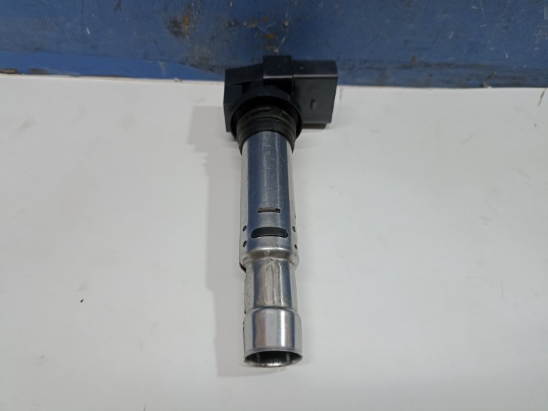 Катушка зажигания Volkswagen Golf 6 2012 1.4 CAXA 036905715F контрактная