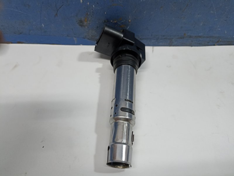 Катушка зажигания Volkswagen Golf 6 2012 1.4 CAXA 036905715F контрактная