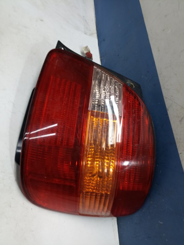 Фонарь задний правый Aristo 2000 JZS160