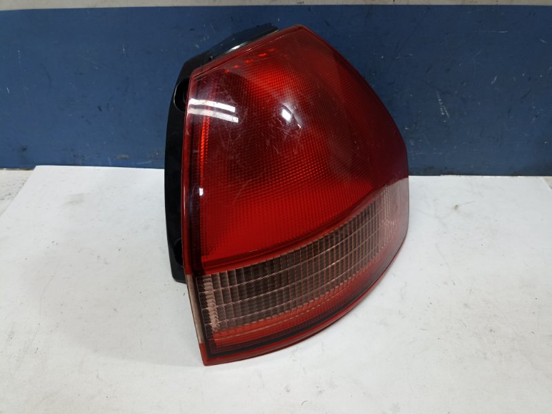 Фонарь Nissan Wingroad 2001 WFY11 26550WD025 контрактная