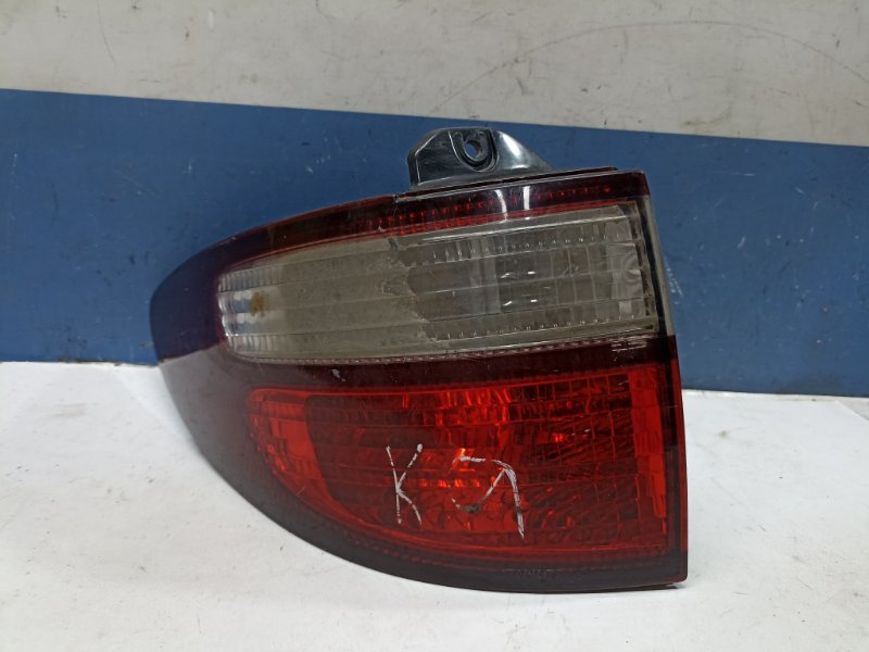 Запчасть фонарь задний левый Toyota Estima 2000 ACR40 2.4 2AZFE 8156128261 контрактная Фонарь задний левый Toyota Estima 2000 ACR40 2.4 2AZFE 8156128261 контрактная