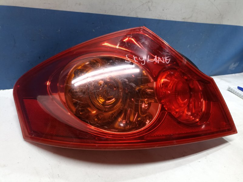 Фонарь задний левый Skyline 2007 PV36