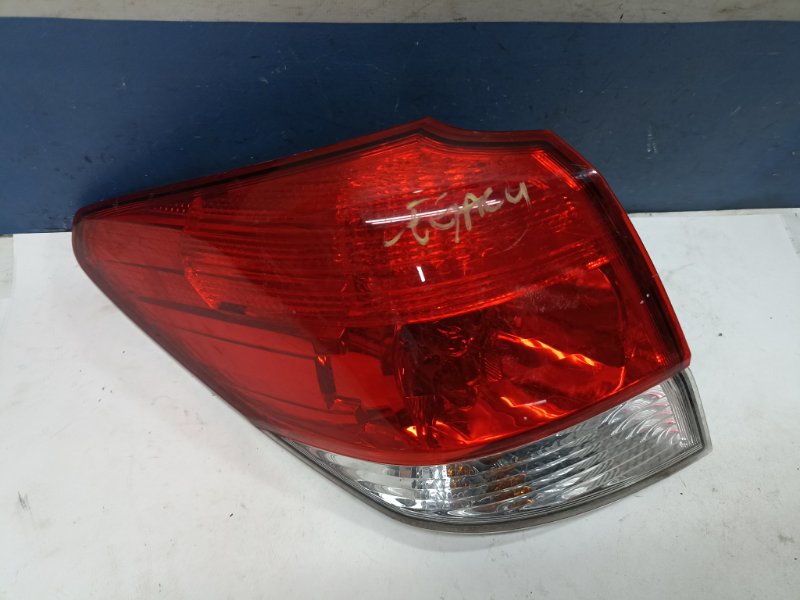 Фонарь задний левый Subaru Legacy BR9