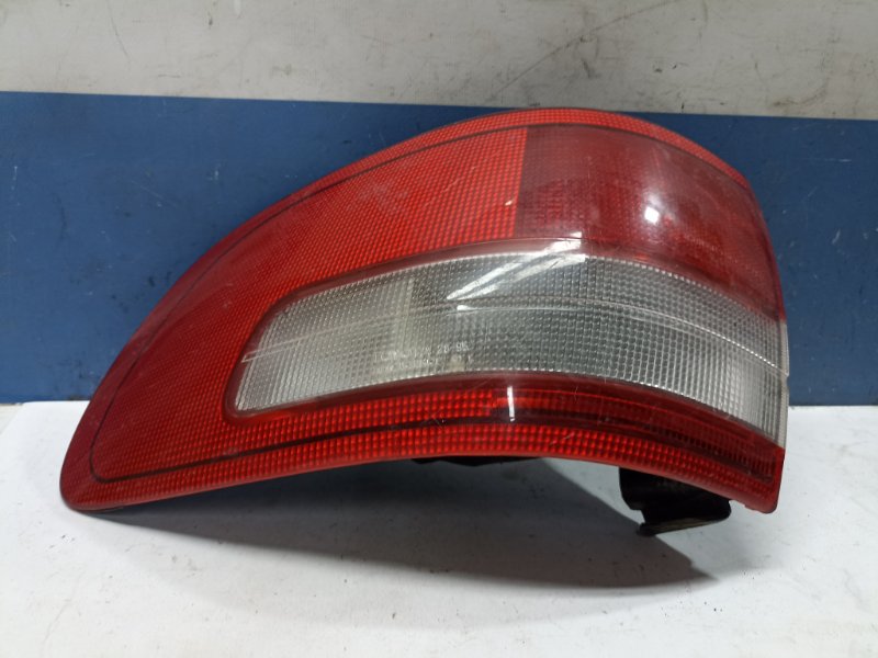 Фонарь задний левый Estima Lucida 1995 CXR20G