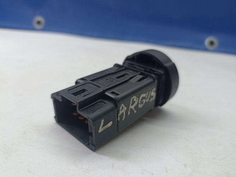 Кнопка аварийки Ларгус 2016