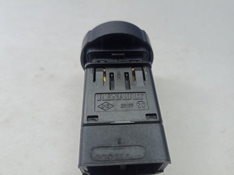 Кнопка аварийки Ларгус 2016