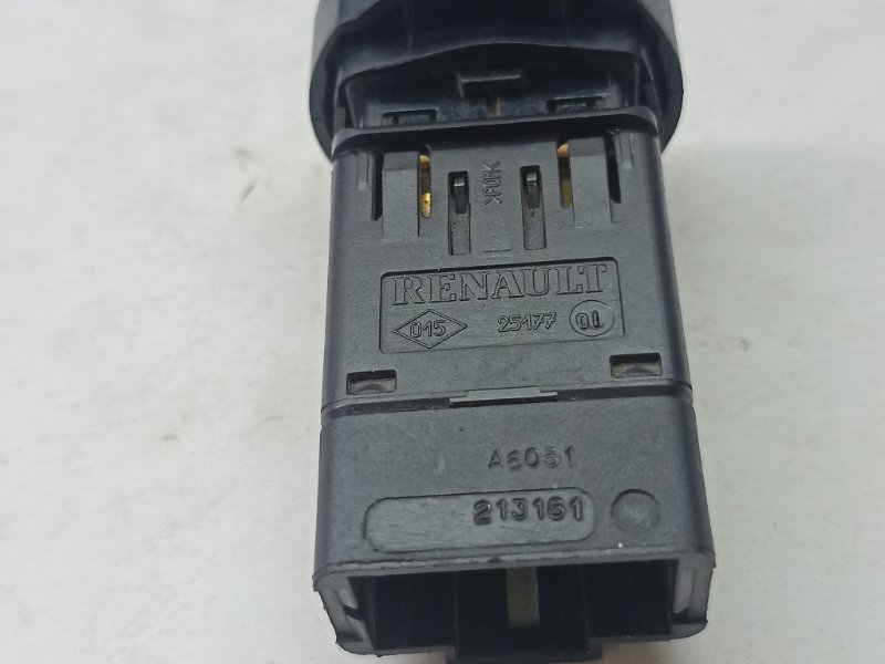 Кнопка аварийки Ларгус 2017