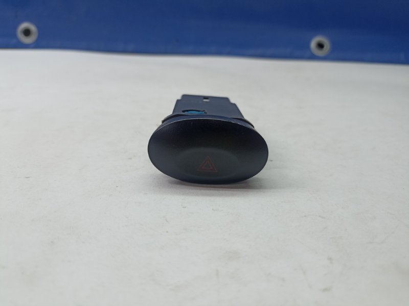 Запчасть кнопка аварийки Daewoo Matiz 2011 864W0140 Б/У Кнопка аварийки Daewoo Matiz 2011 864W0140 Б/У