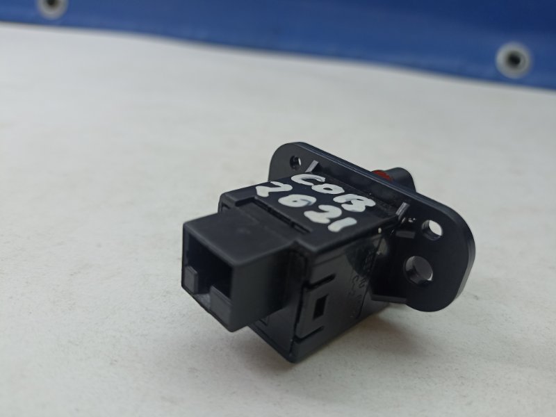 Кнопка аварийки Cobalt 2021 T250