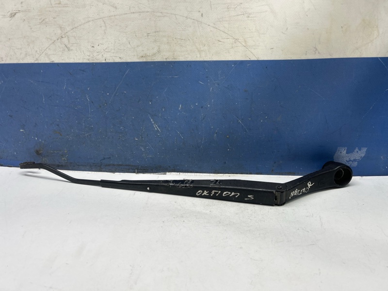 Поводок дворника передний правый SsangYong Actyon 2008 контрактная