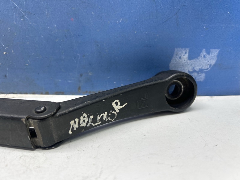 Поводок дворника передний правый Actyon 2008