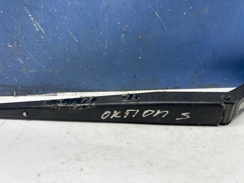 Поводок дворника передний правый SsangYong Actyon