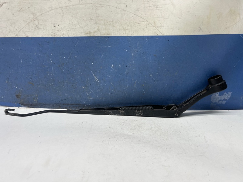 Поводок дворника передний правый Actyon 2008