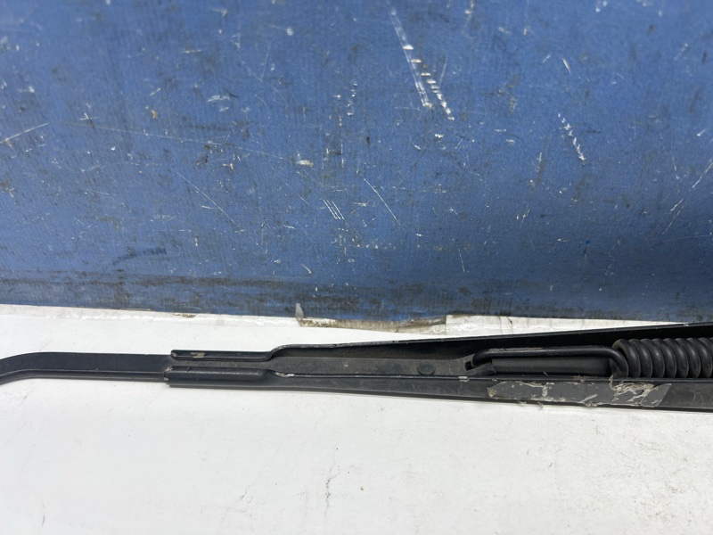 Поводок дворника передний правый Actyon 2008