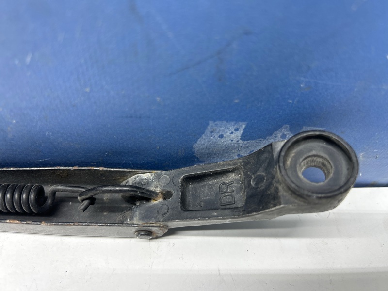 Поводок дворника передний левый Matiz 2010