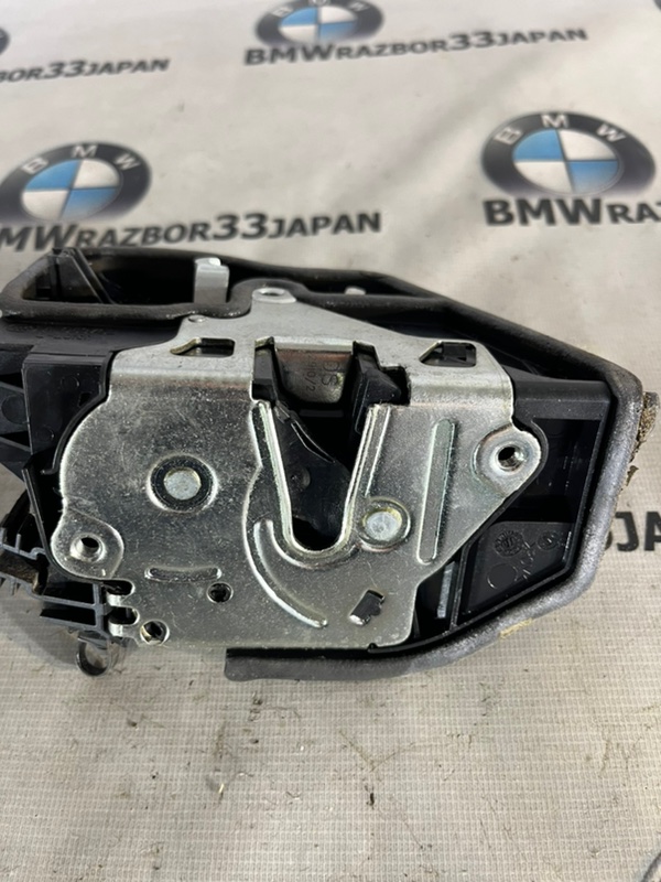 Замок двери передний правый BMW F10 СЕДАН N52B25