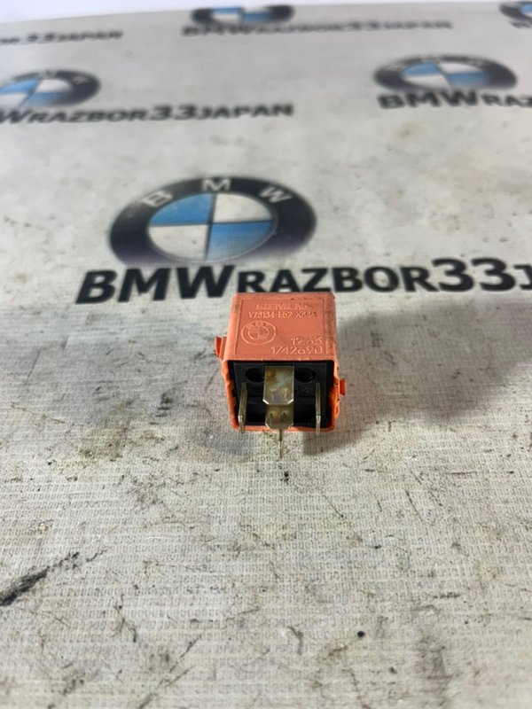 Реле CD-чейнджера E60 2004 СЕДАН M54B30