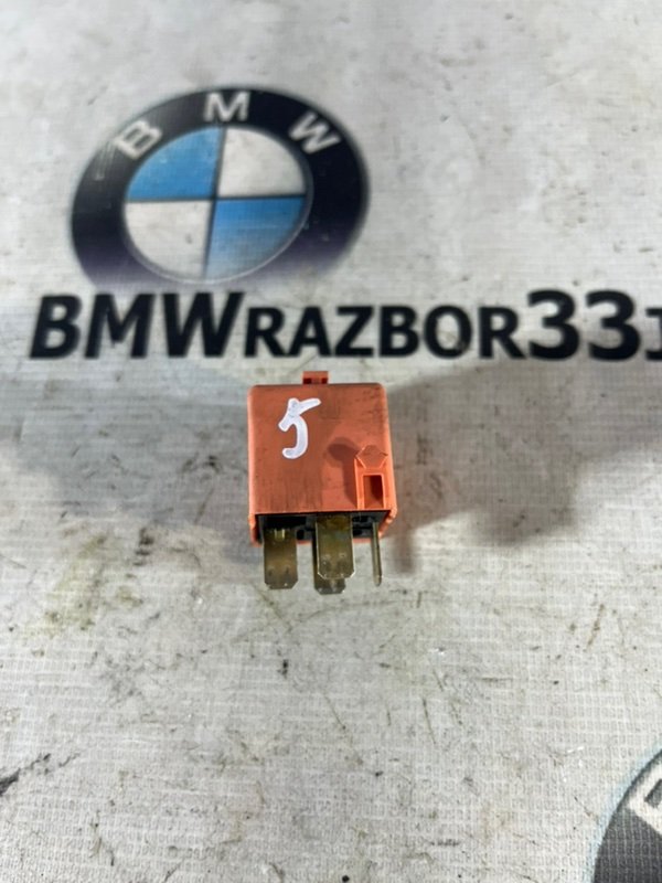 Реле CD-чейнджера E60 2004 СЕДАН M54B30