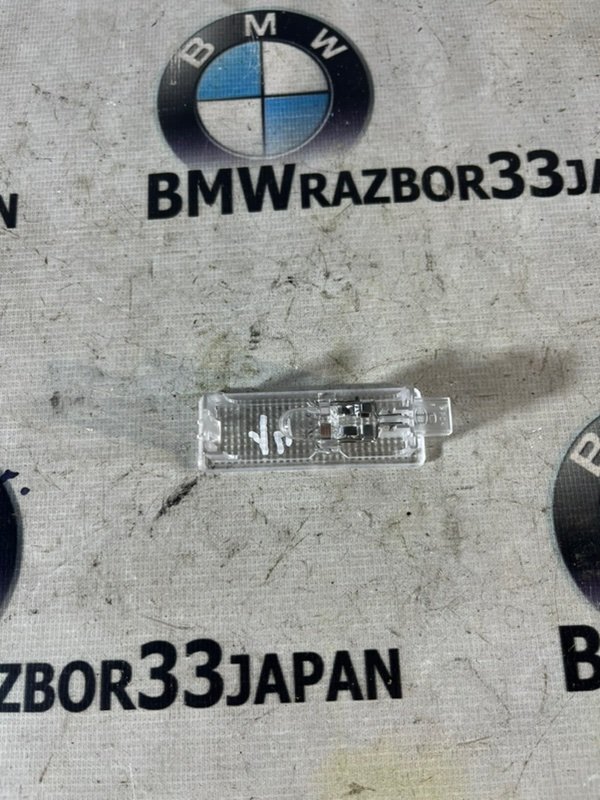 Плафон освещения салона E60 2007 СЕДАН N52B25 Плафон освещения салона E60 2007 СЕДАН N52B25