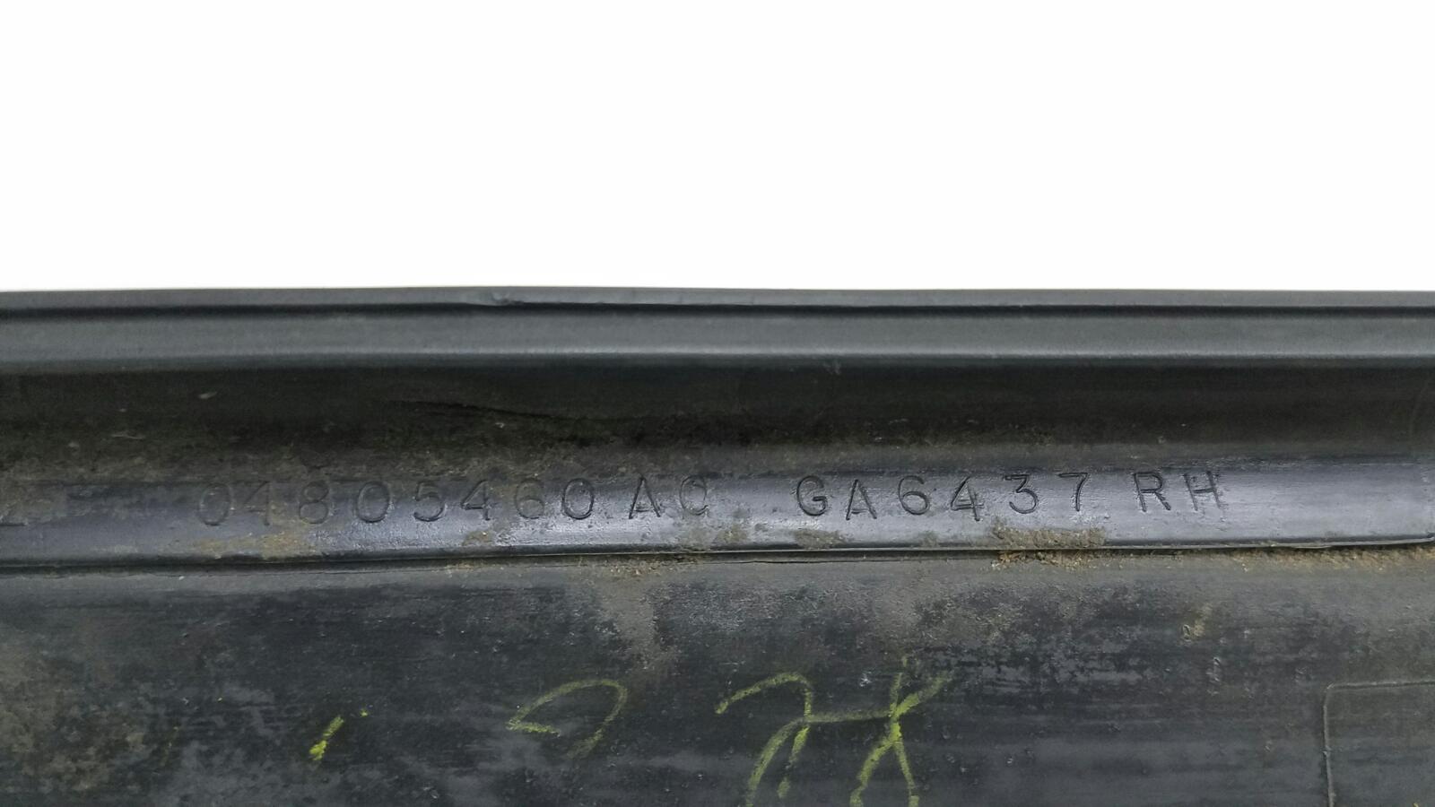 Молдинг стекла передний правый Stratus 2 2002 stx EDZ 2.4л