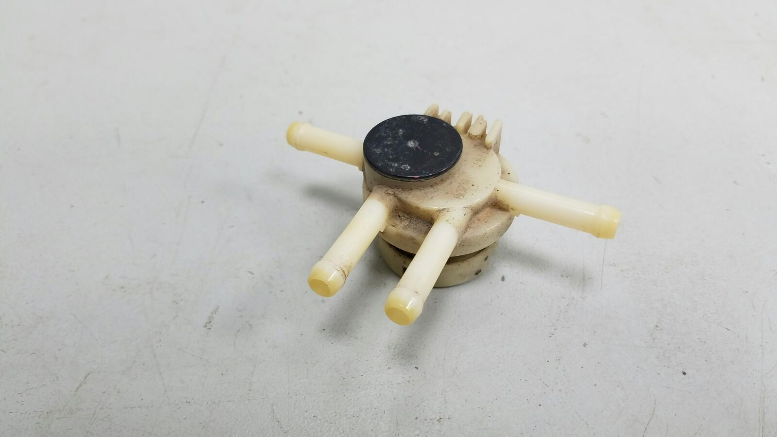 Запчасть шланг омывателя Infiniti QX4 1999 JR50 VG33E Б/У Шланг омывателя Infiniti QX4 1999 JR50 VG33E Б/У