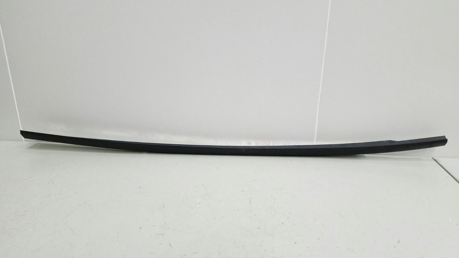 Молдинг стекла передний левый Primera 1992г P10 GA16DS 1.6л