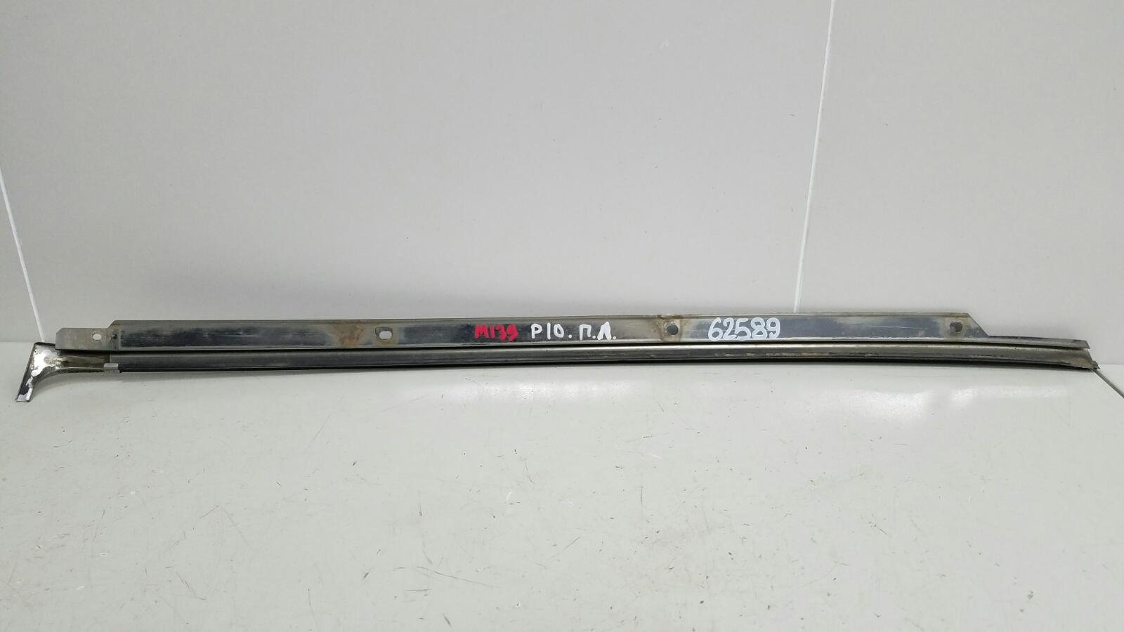 Молдинг стекла передний правый Primera 1992г P10 GA16DS 1.6л