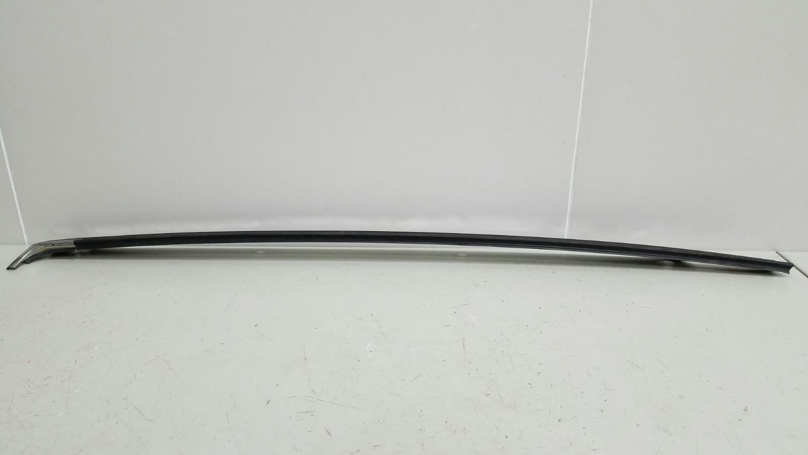 Молдинг стекла передний левый Primera 1992г P10 GA16DS 1.6л