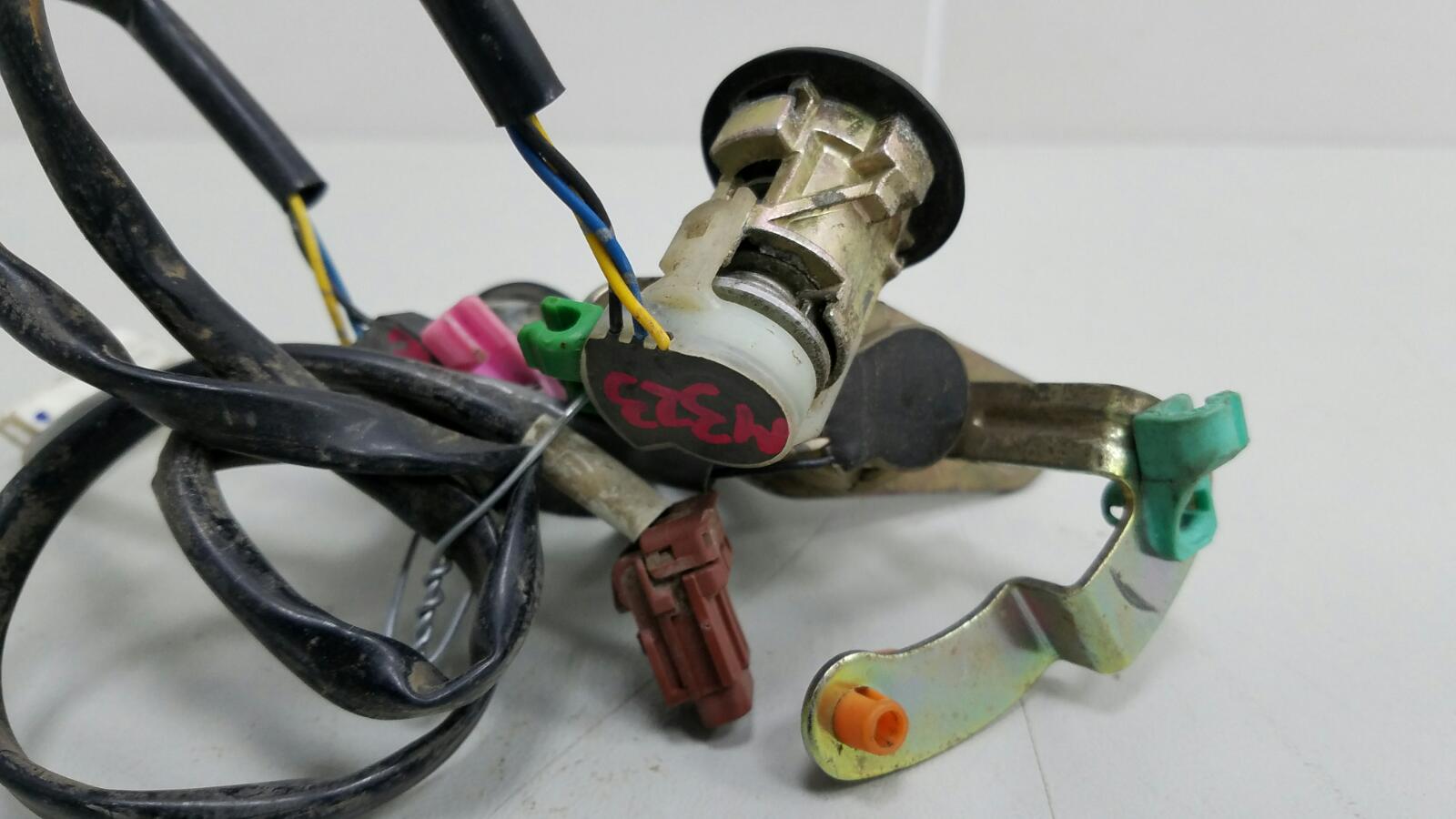 Личинка замка двери QX4 1999 JR50 VG33E