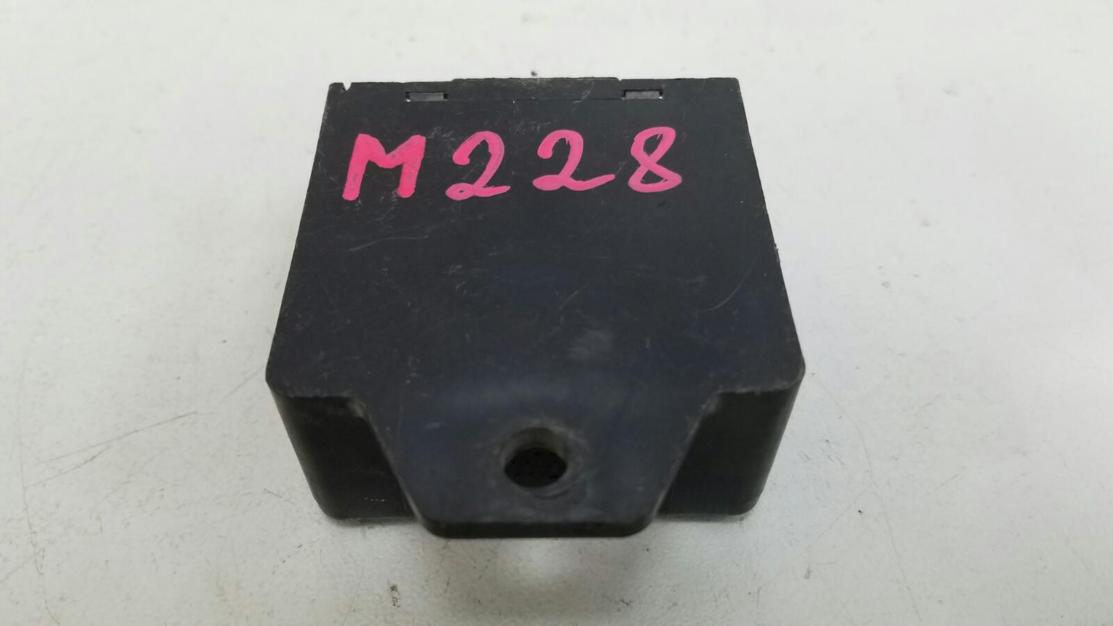 Реле Волга 1998 3110 ЗМЗ 406.2