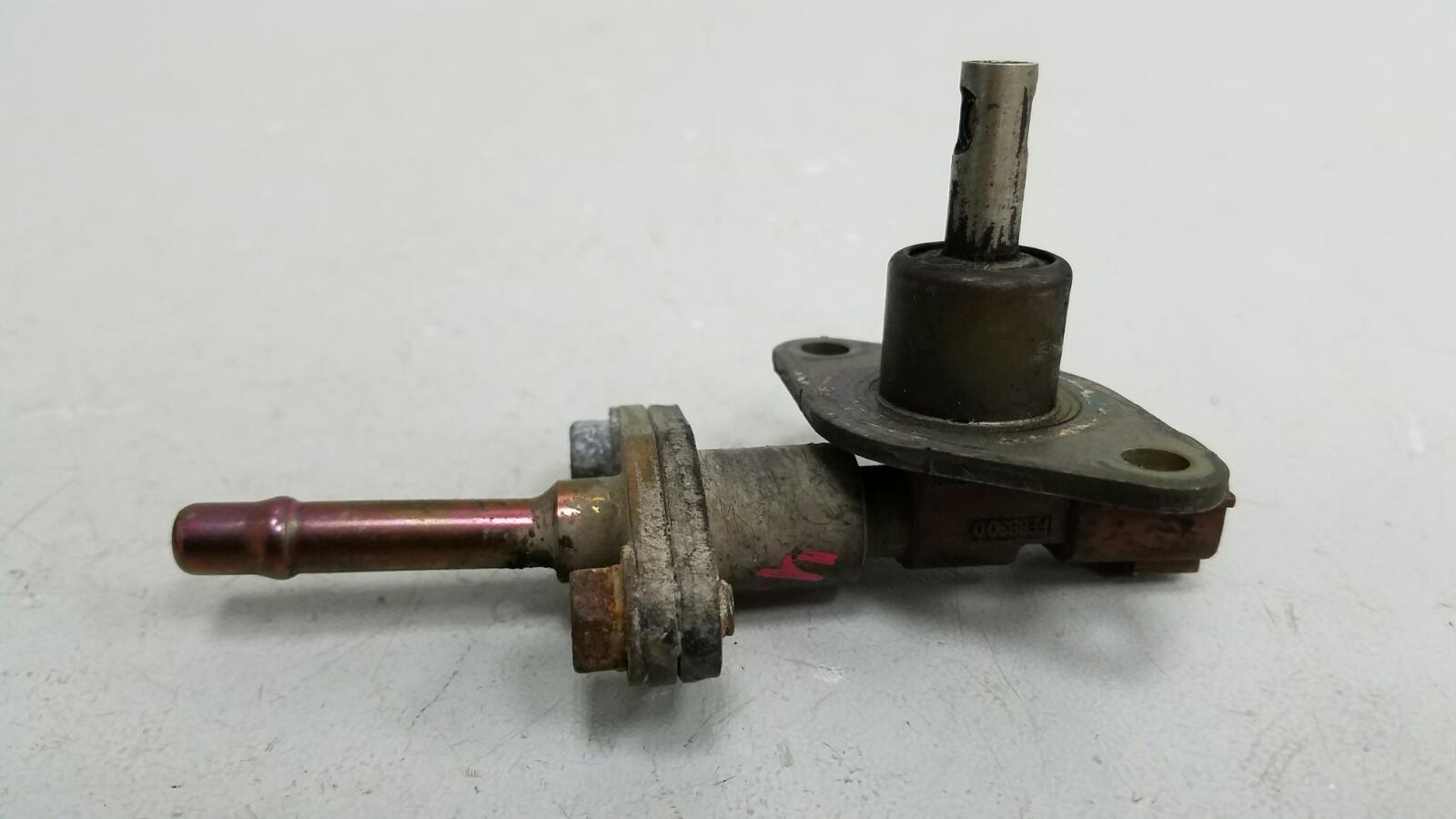 Клапан давления топлива тнвд Primera 1995—2000 P11 QG18DD 1.8л Клапан давления топлива тнвд Primera 1995—2000 P11 QG18DD 1.8л