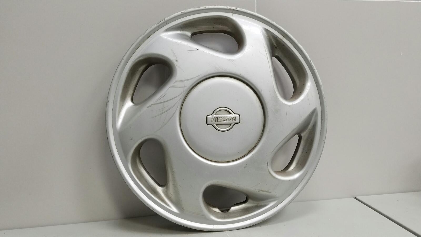 Колпак колеса Nissan Primera 1995—2000 P11 QG18DD 1.8л 403152F100 Б/У