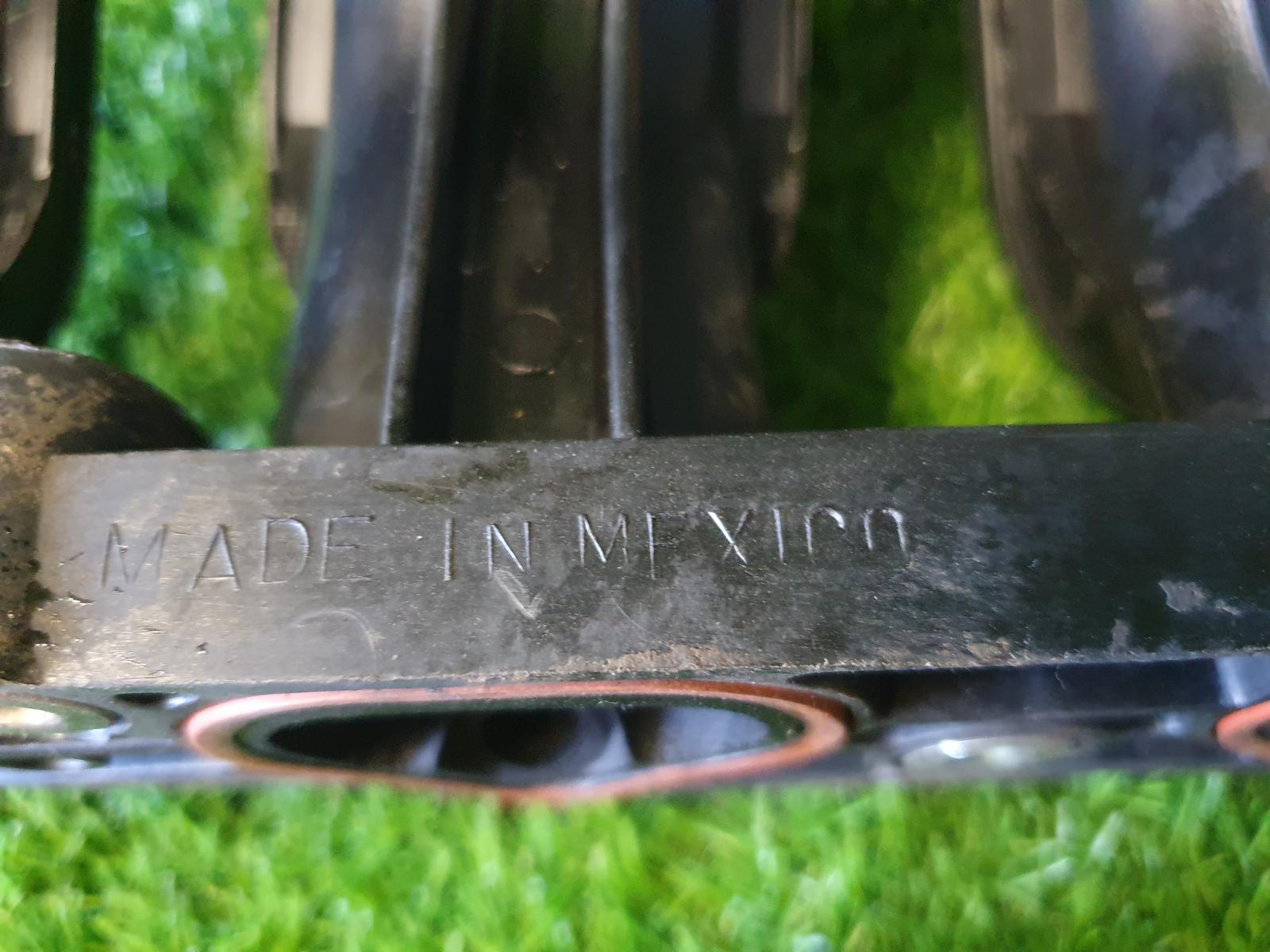 Коллектор впускной Волга Сайбер 2010 JR41 EDZ 2.4л