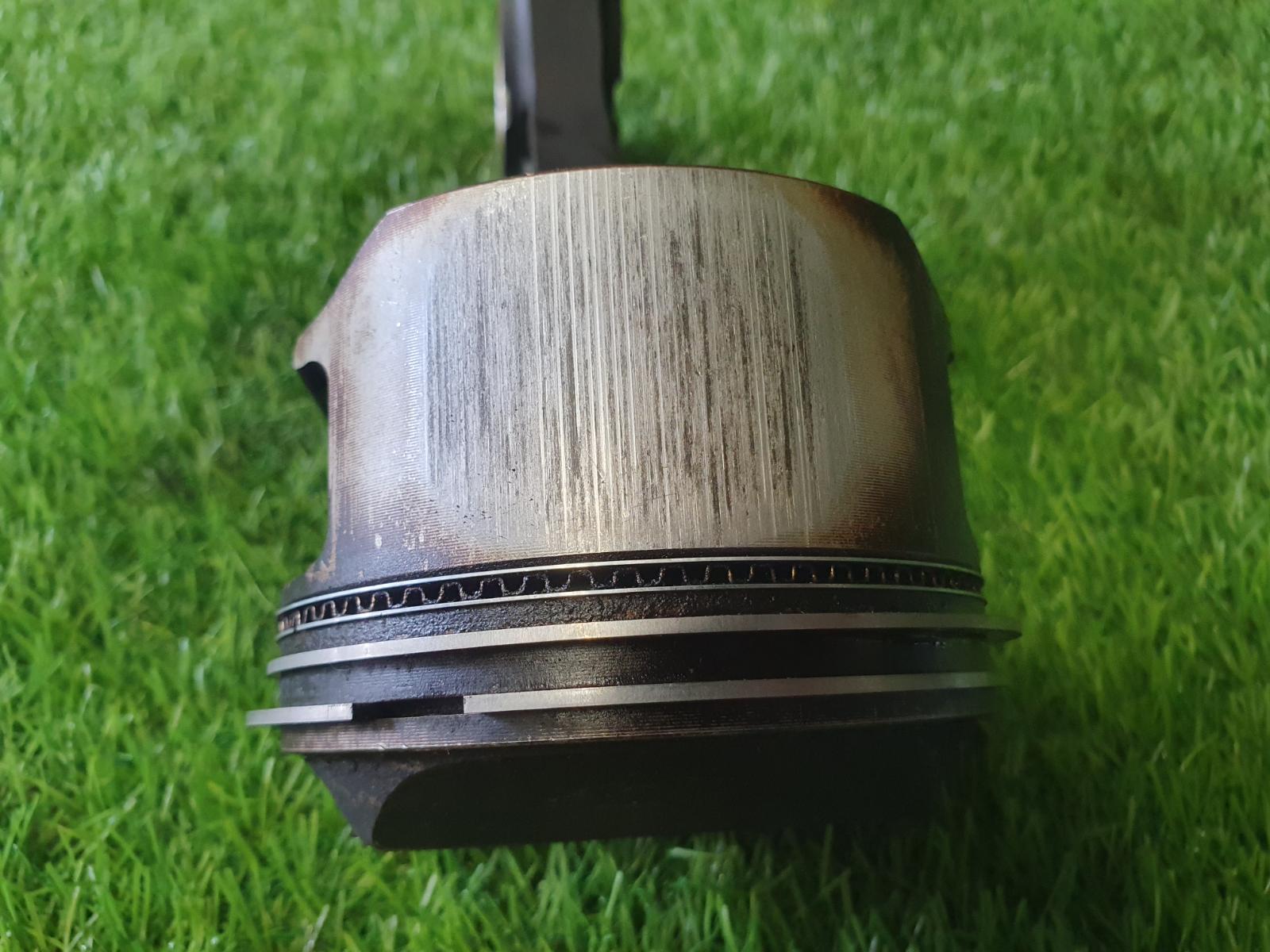 Шатун с поршнем Волга Сайбер 2010 JR41 EDZ 2.4л