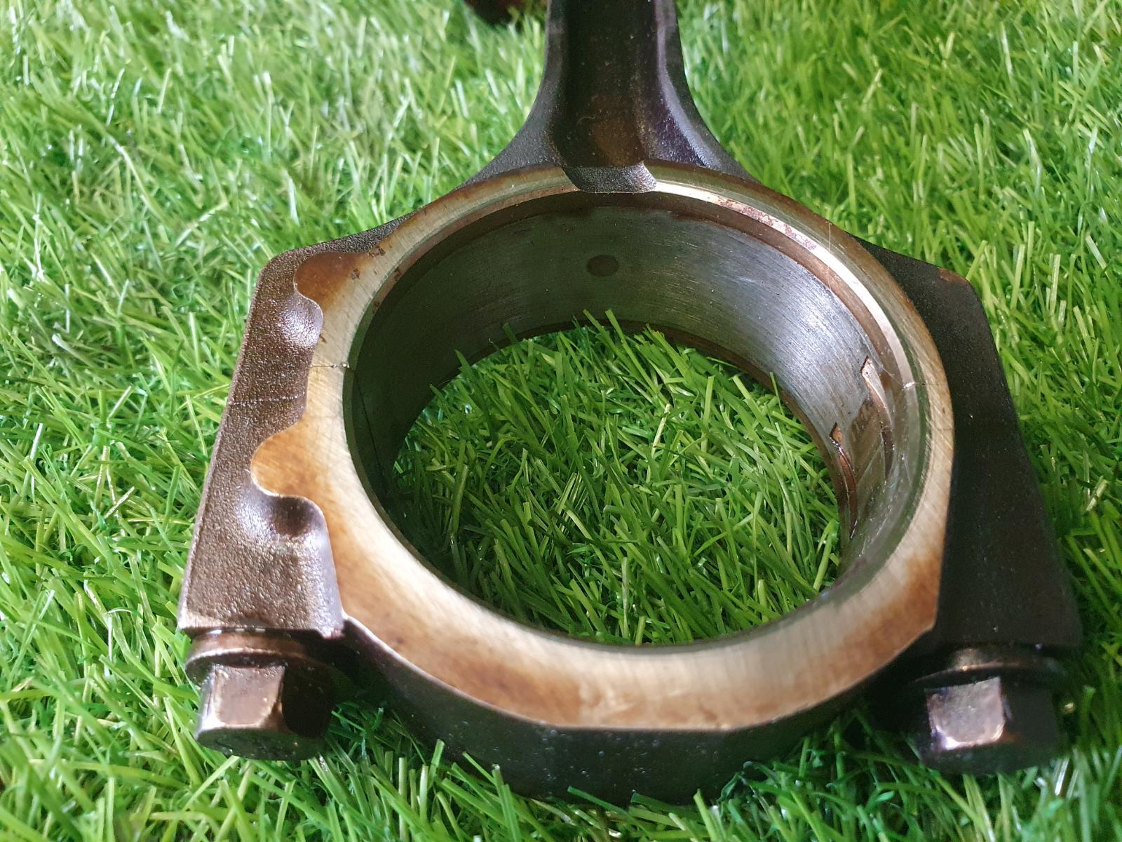 Шатун с поршнем Волга Сайбер 2010 JR41 EDZ 2.4л