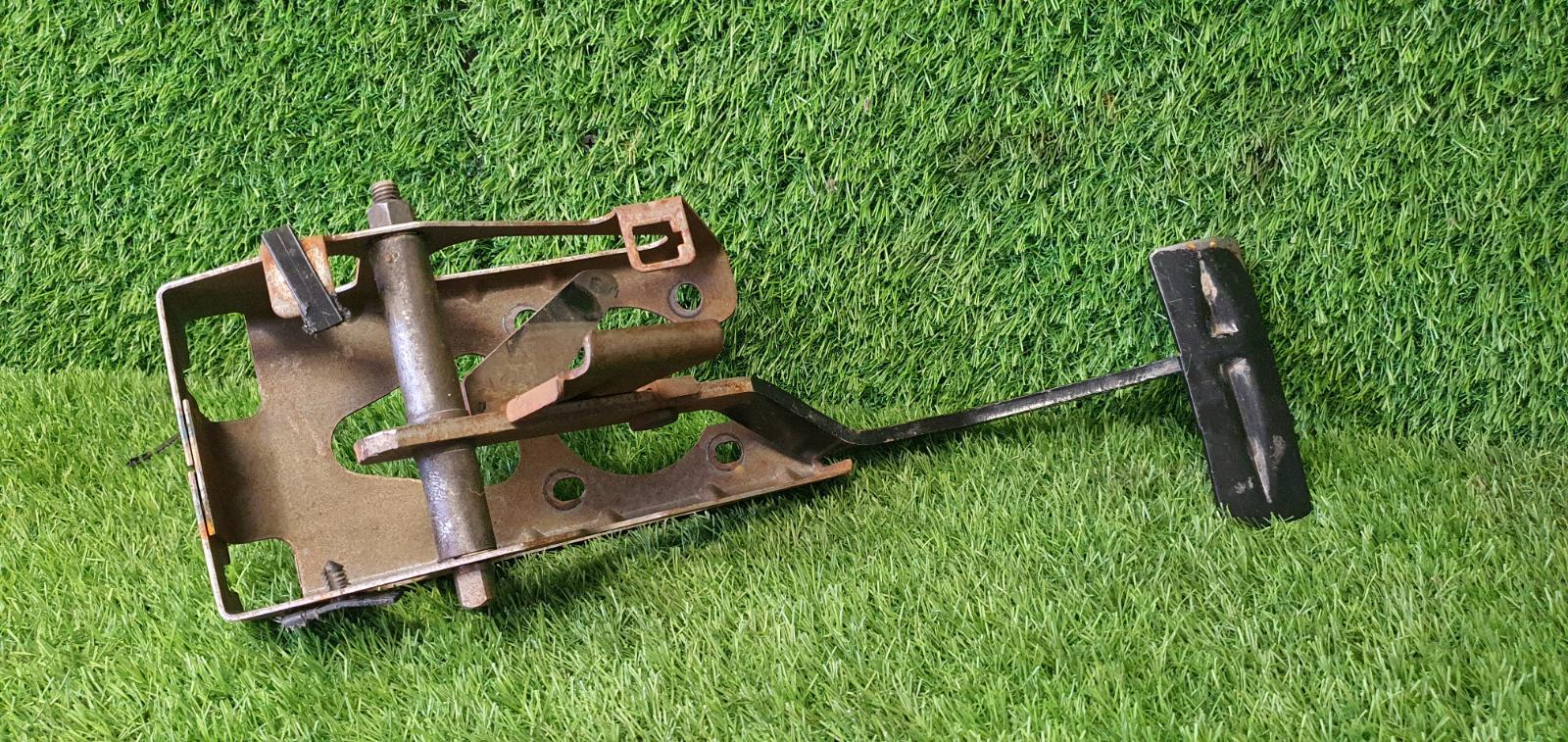 Педаль тормоза ГАЗ Волга Сайбер 2010 JR41 EDZ 2.4л Б/У