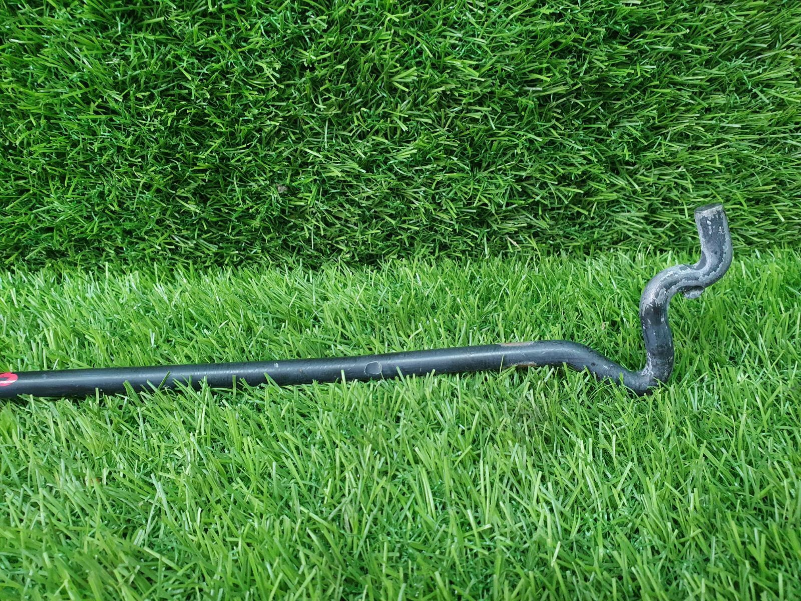 Упор капота Волга Сайбер 2010 JR41 EDZ 2.4л