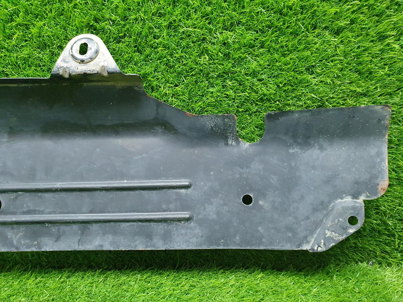 Защита топливных трубок Almera 2015 G15 K4MA490 1.6л